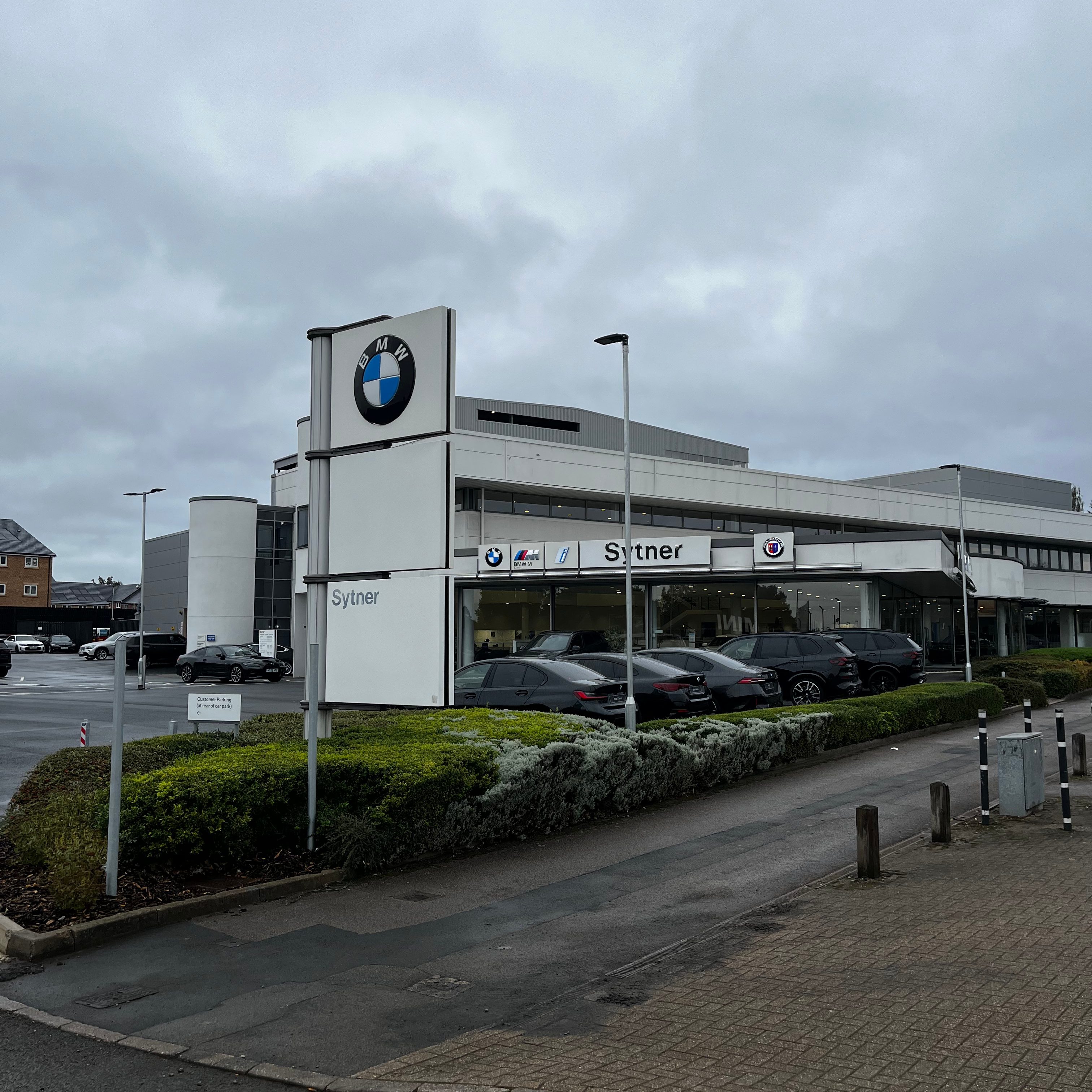 Photo of the outside of BMW Sytner in Coventry